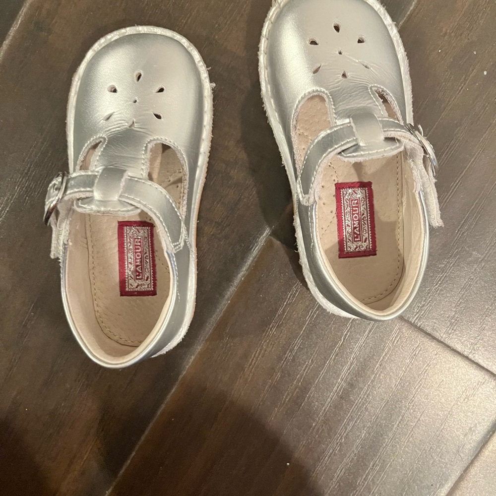 Elegant Silver Kids Dress Shoes - Picture 10 of 10